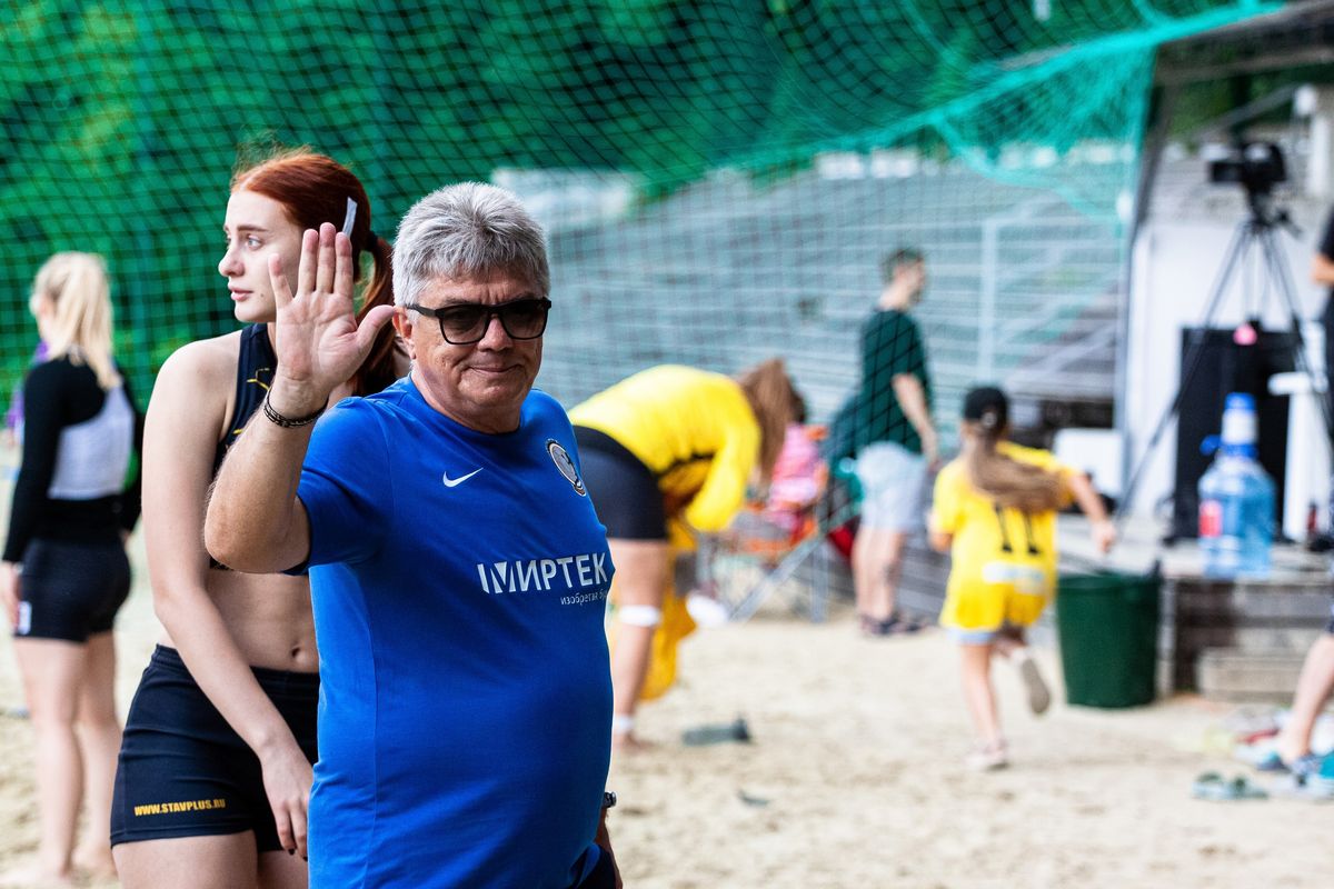 За судьбу пляжной короны ставропольские гандболистки поборются в Москве