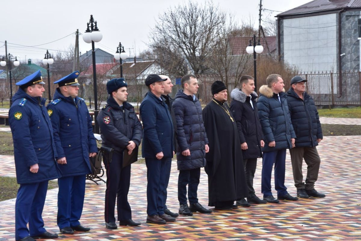 В Грачевском округе почтили память героев-освободителей