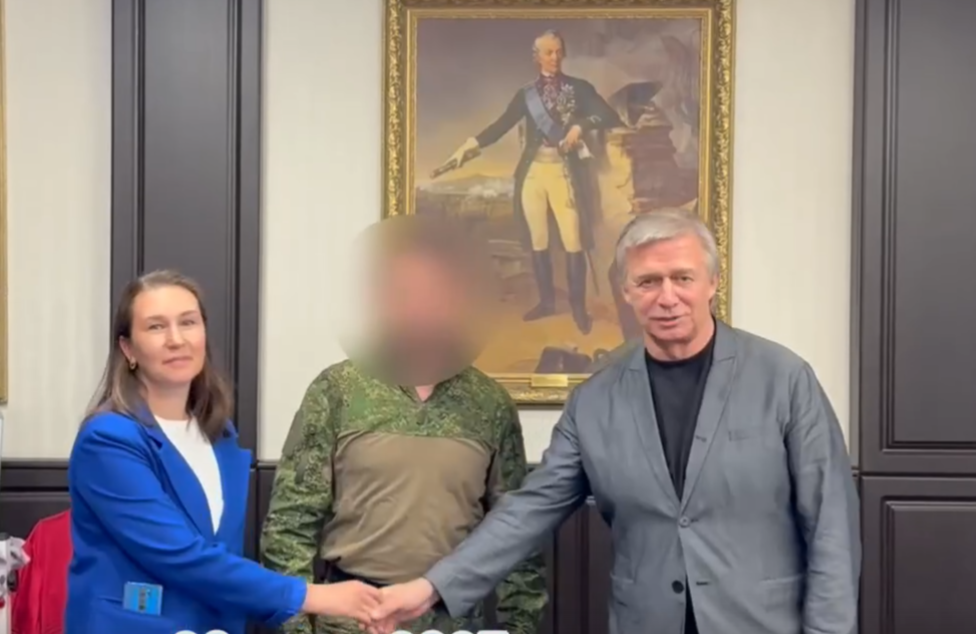 Глава Шпаковского муниципального округа провел встречу с участником СВО