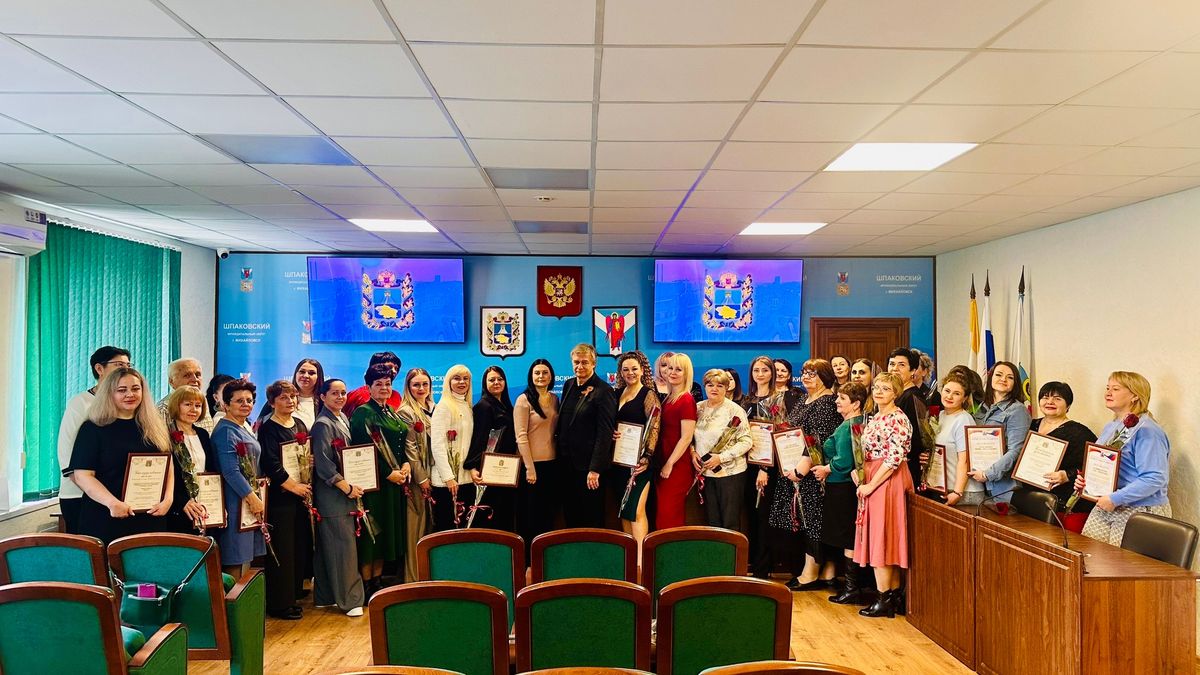 Работников культуры поздравили с профессиональным праздником в Михайловске