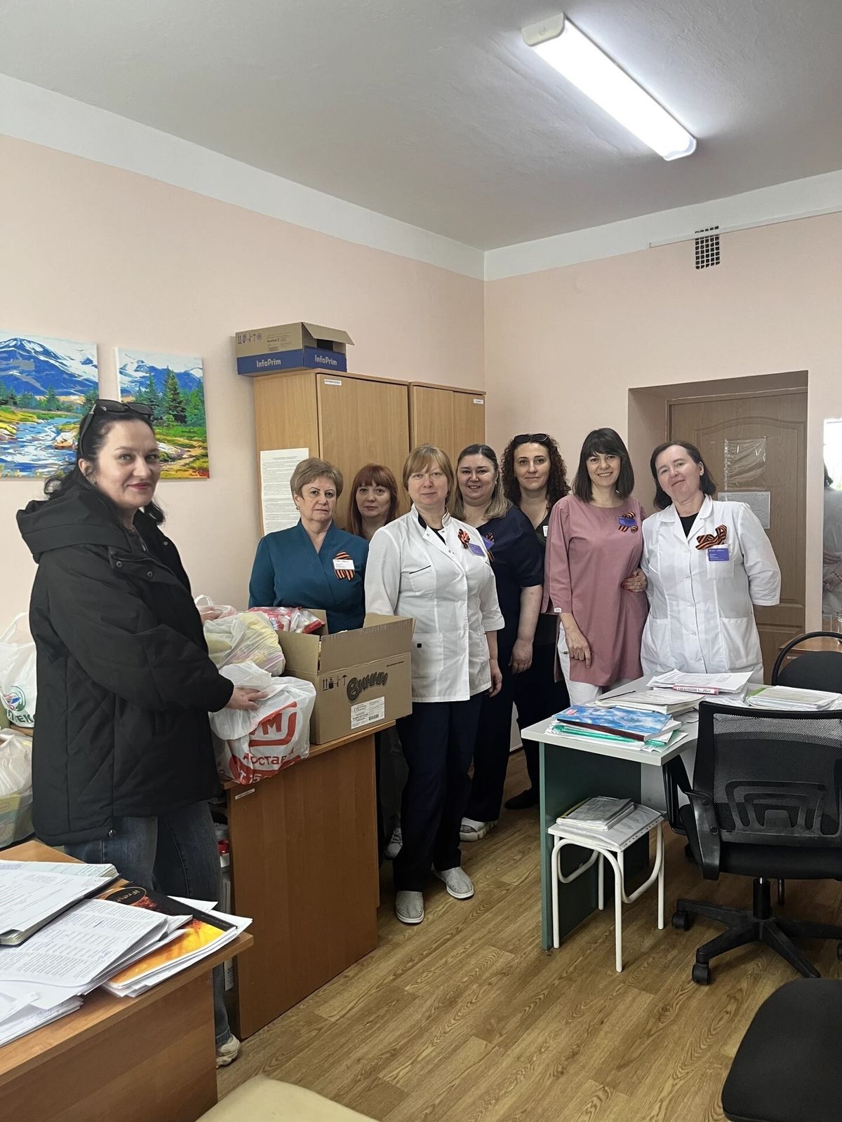 Сотрудники городской поликлиники №3 Ставрополя организовали сбор гумпомощи для участников СВО