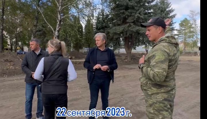 В Михайловске кипит работа по обустройству сквера «Молодежный»