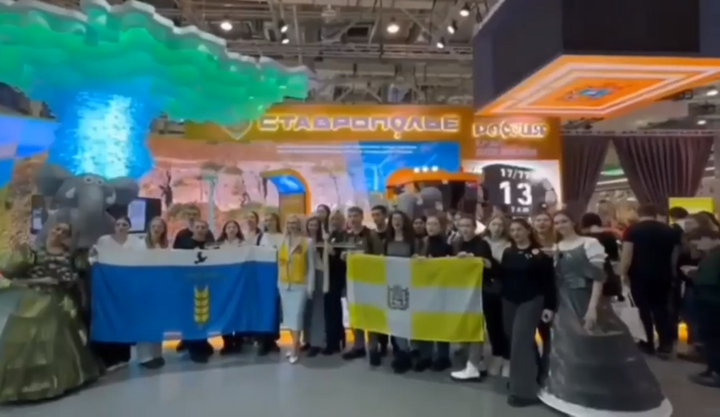 Молодежь Грачевского округа посетила выставку-форум «Россия»