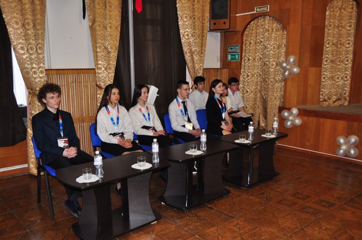 В ставропольской школе для неслышащих наградили лучших учеников