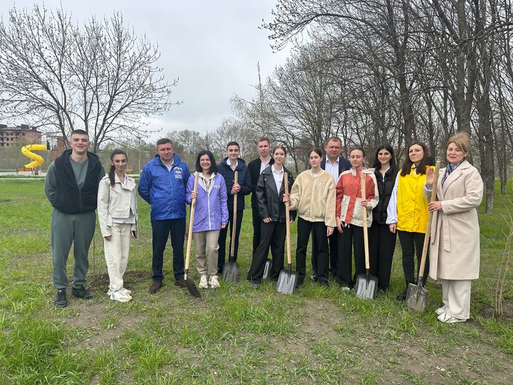 В Предгорье молодежь заложила Сад Памяти