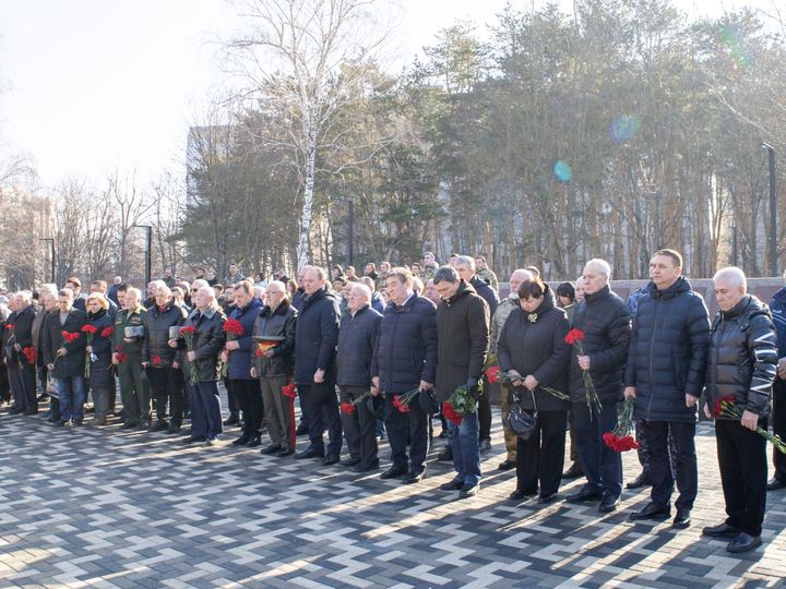 Депутаты в Ставрополе почтили память воинов-интернационалистов