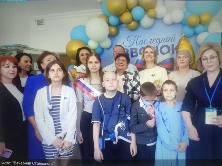 С окончанием учебного года поздравили выпускников госпитальной школы в Ставрополе
