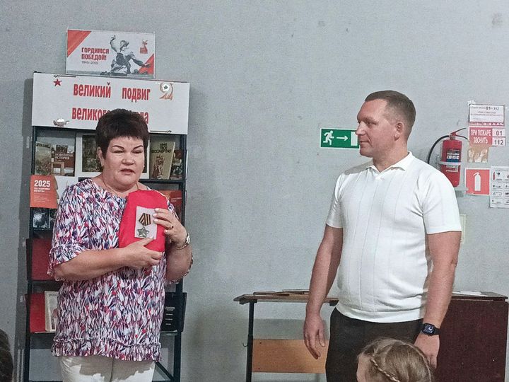 Грачевские партийцы вернули советскую награду в семью бойца – красноармейца