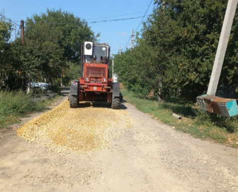 Глава Грачевского округа поделился фото с места ремонта дорожного покрытия
