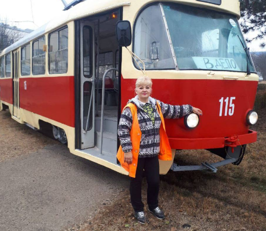 "Королева стальных дорог" пятигорчанка Анна Игольникова 40 лет управляет трамваем