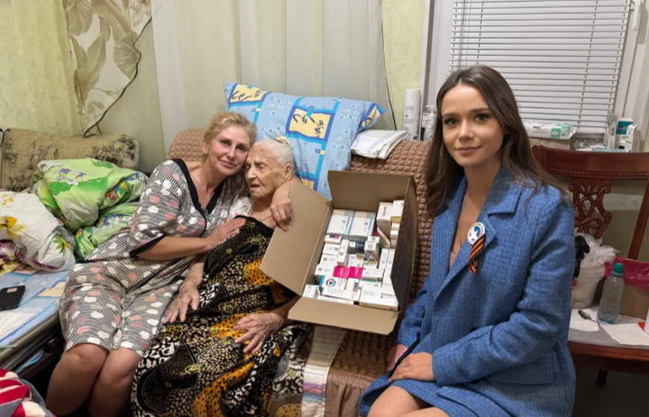 «Волонтеры Победы» в Ставрополе передали лекарства ветерану Великой Отечественной войны