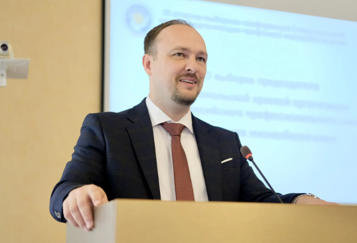 15 марта  в  России отмечается День работников бытового обслуживания населения и жилищно коммунального хозяйства