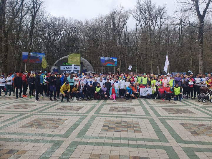 На старт «5 вёрст» в парке Победы Ставрополя  вышли поклонники ЗОЖ
