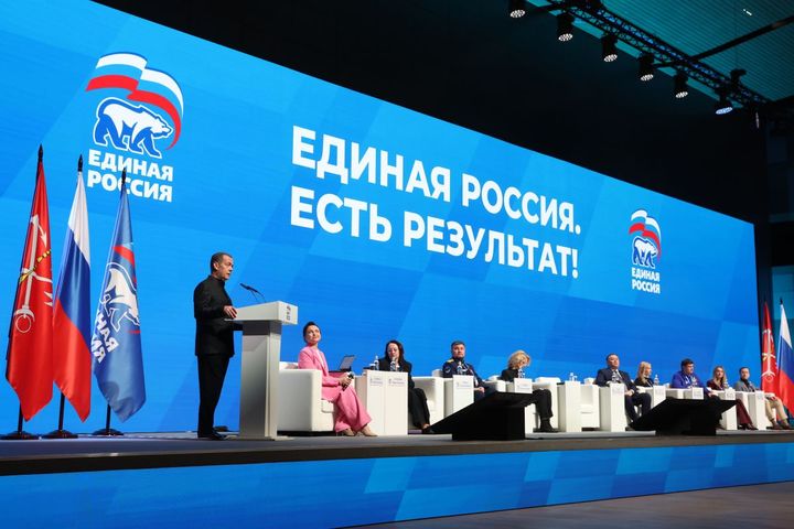 «Единая Россия» предложила создать центры подготовки к родам