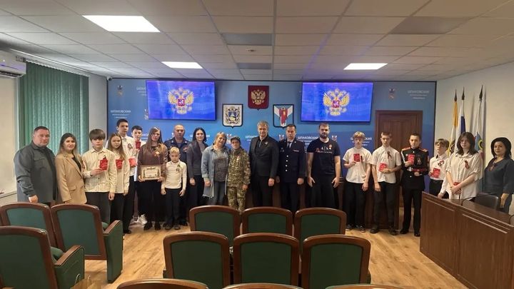 В Михайловске девять школьников получили паспорта граждан Российской Федерации